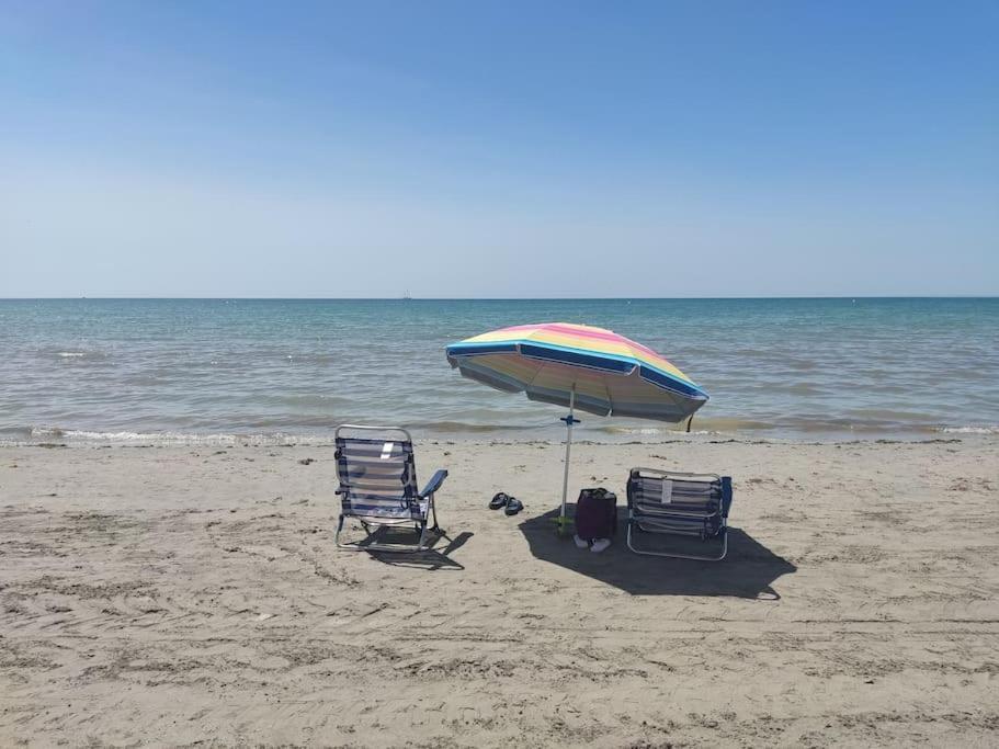 Oscar'S Chillout House By The Beach 산타 폴라 외부 사진